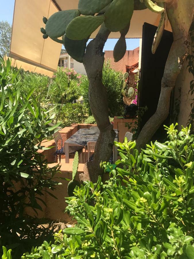 Bilocali Residenza Mediterranea Cannigione Exteriör bild